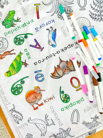 Washable, Reusable Colouring In Tablecloth Set - TCHOAOTENGAHERE - Colour Me Kids
