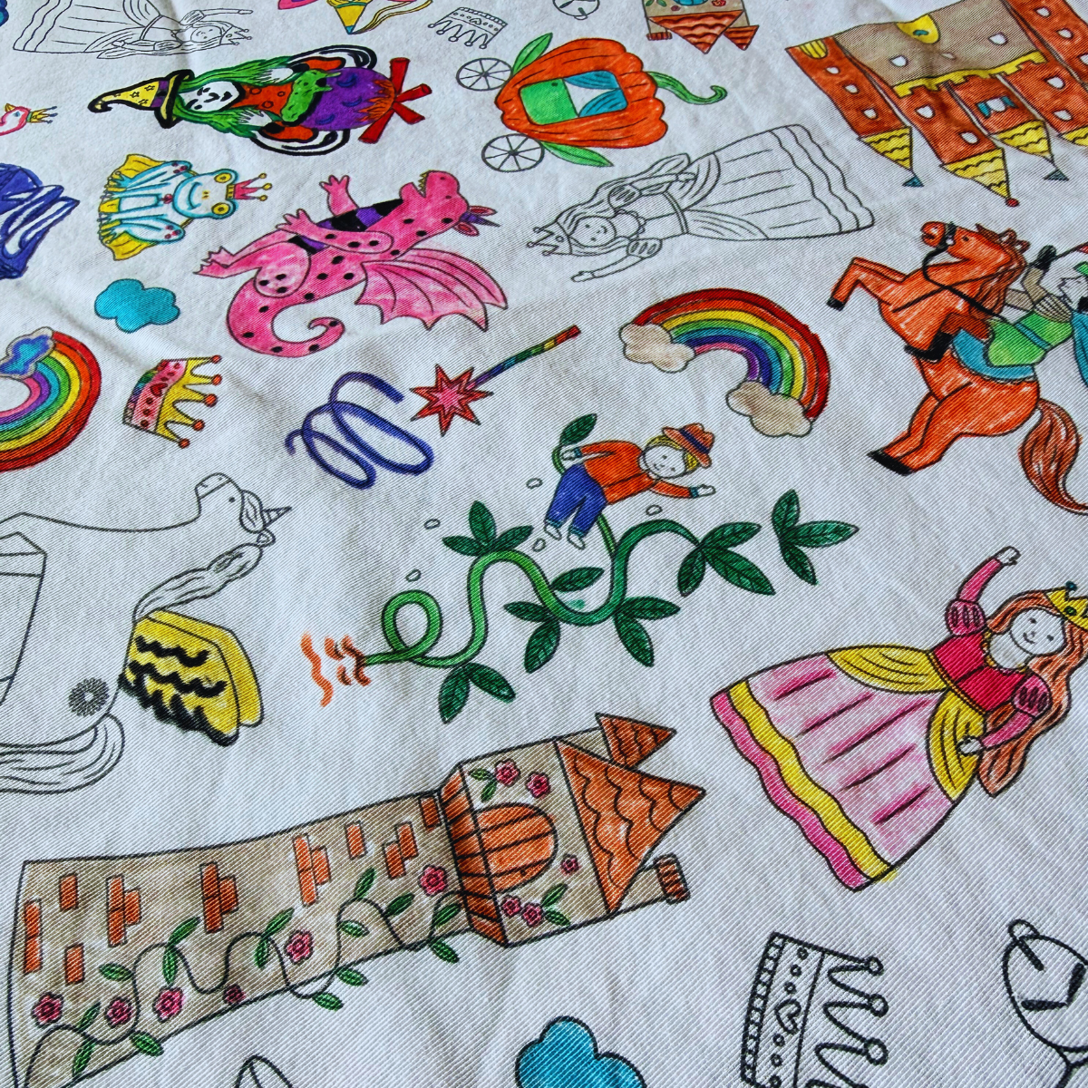 Washable, Reusable Colouring In Tablecloth Set - TCWHEELS - Colour Me Kids