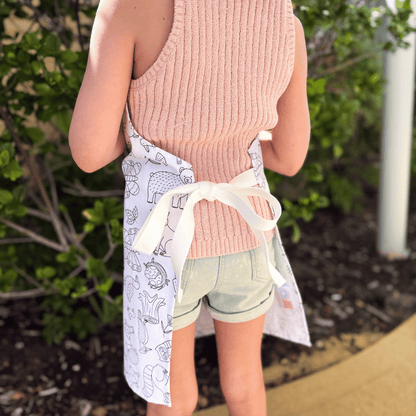 Washable, Waterproof Colouring in Apron Set - ON PRE - ORDER 🖍️ -  - Colour Me Kids
